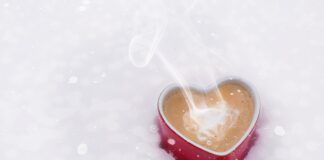 Jak zrobić gorącą czekoladę do picia bez mleka?