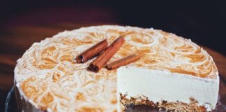 Czy trzeba zmielić ser do sernika?