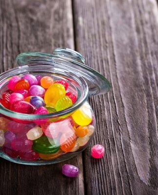 Kto wymyślił cukierki?